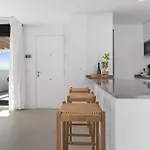 Penthouse Diamond - Private Pool, Terrace, Sea View, Gym & Bbq *