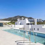 Penthouse Diamond - Private Pool, Terrace, Sea View, Gym & Bbq