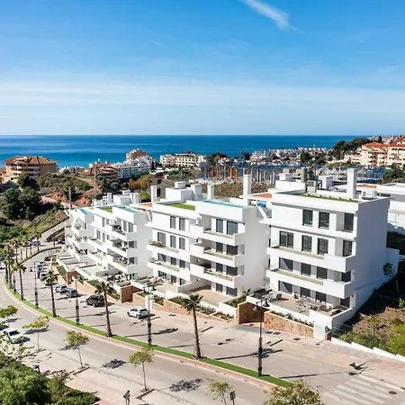 Apartamento Penthouse Diamond - Private Pool, Terrace, Sea View, Gym & Bbq Fuengirola